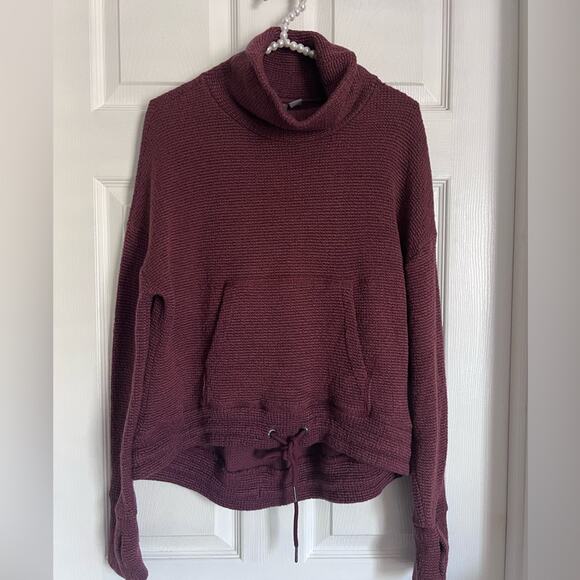 Sweaty Betty Athletic Sweatshirt in Black Cherry NWT Small size 6 small meidum - Picture 3 of 11
